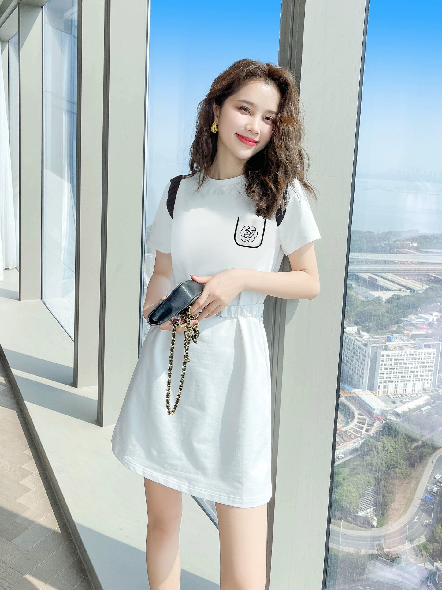 White dress summer women's clothing 2024 new summer small casual summer clothing temperament niche slim skirt female