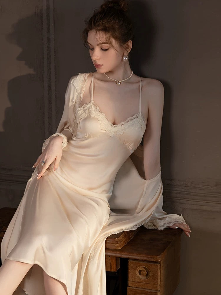 Forced to sell pajamas with breast pads, suspenders, nightgown, two-piece suit, sexy silk long mulberry silk pajamas for women