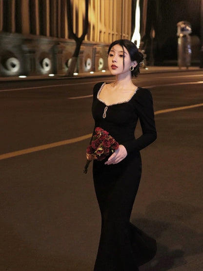Thirteen and Little French Black Dress Women's Autumn Square Collar Slim Fit Hip Hepburn Style Knitted Mermaid Skirt