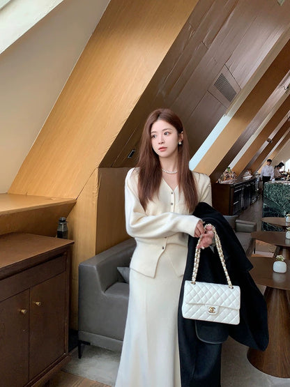 Mr. Smoke White Knitted Suit Women's Autumn and Winter Long Sleeve V-Neck Top High Waist A-Line Skirt Two-piece Set