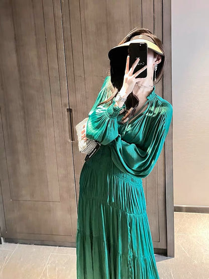 Green high-end temperament long-sleeved dress women's autumn long skirt extra-long ankle-length seaside vacation skirt dress