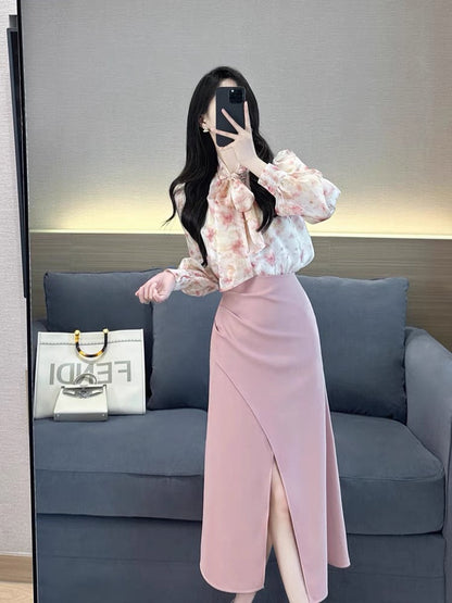 Autumn clothes are matched with a complete set of fashionable 2023 new Korean drama outfits, dignified and atmospheric salt-based light and mature floral two-piece sets (S5550)