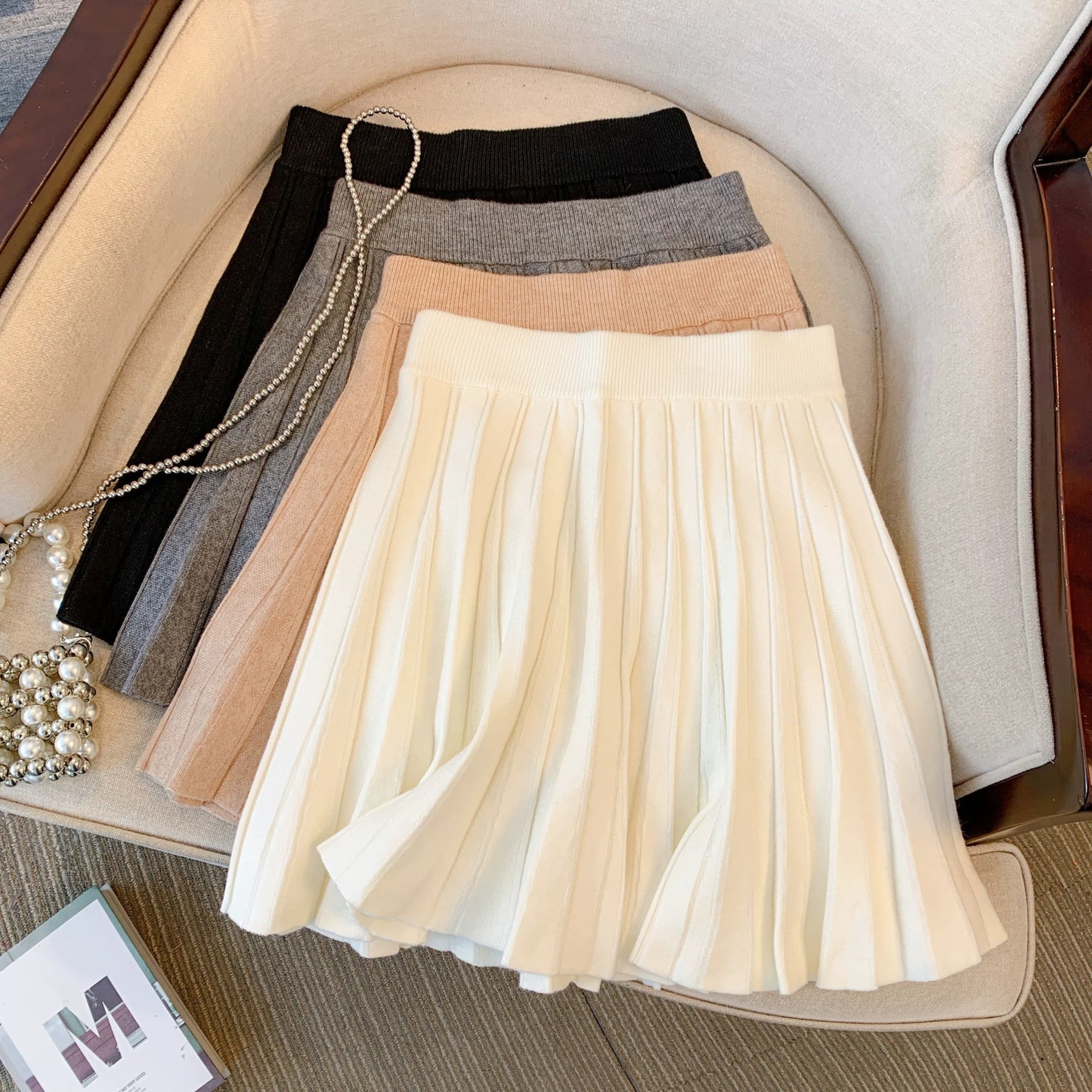 Jade Closet direct store recommendation ~ Pure desire style sweet hot girl high waist pleated knitted short skirt female spring and autumn