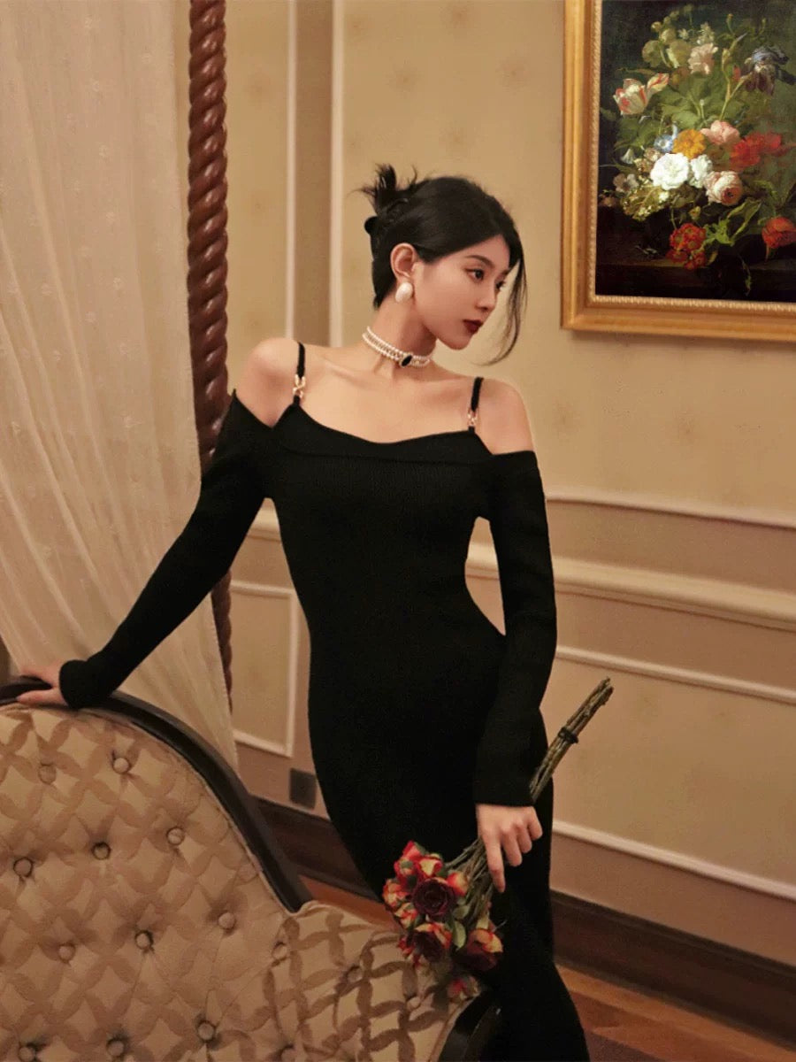Thirteen and Little Black Suspender Dress for Women in Autumn and Winter Slim Fit with Temperament French Long Knitted Skirt