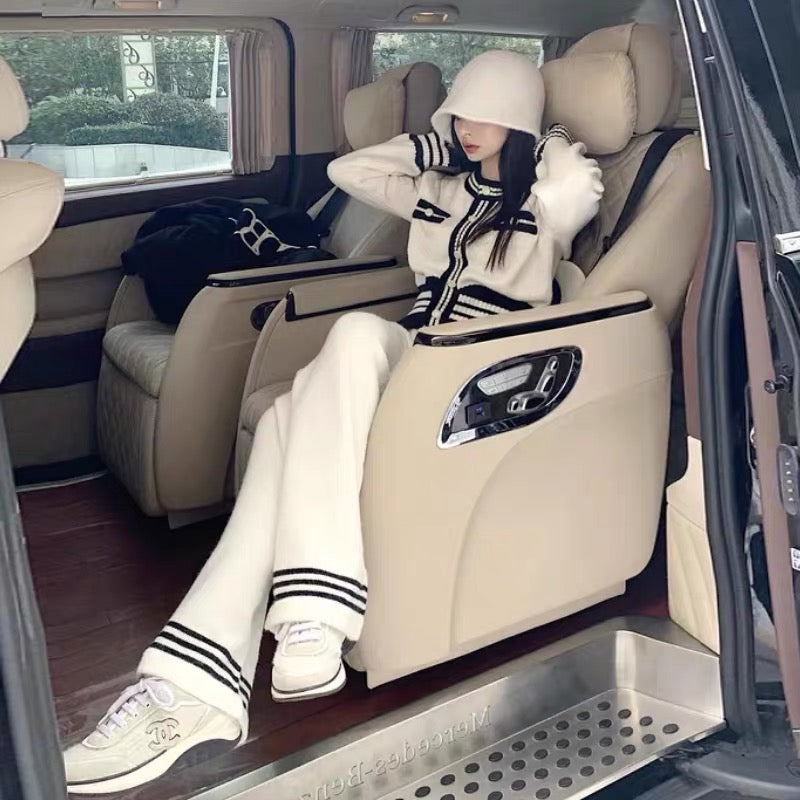 Autumn and winter clothing 2023 new female high-end temperament goddess Fan Xiaoxiangfeng professional white wide-leg pants two-piece suit