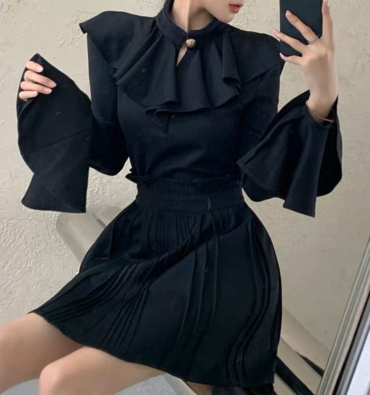 2023 spring and summer new French style retro design temperament black small fragrance skirt two-piece set fried street