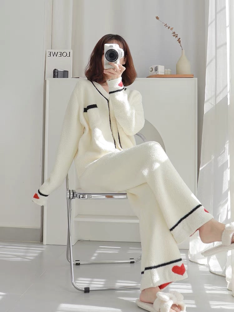 The shopkeeper’s own recommendation ~ pajamas for women in autumn and winter with small fragrance and love coral velvet home clothes thickened and velvet set (B4914)