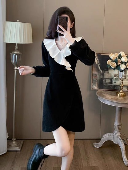 Fashionable, casual and western-style stitching contrasting color dress 2023 autumn and winter new style waist slimming hip-hugging skirt D6691