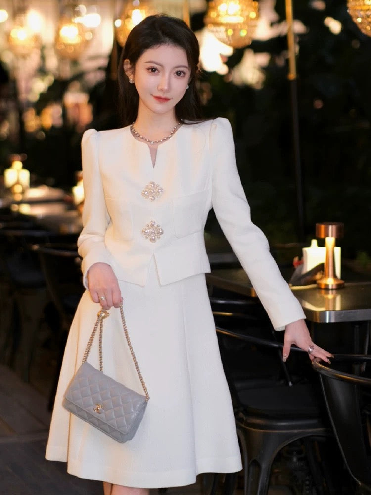 Yujie two-piece set for women, high-end and capable temperament, this year's popular beautiful and high-end white small fragrance suit skirt