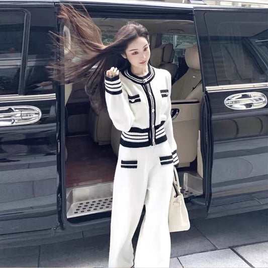 Autumn and winter clothing 2023 new female high-end temperament goddess Fan Xiaoxiangfeng professional white wide-leg pants two-piece suit