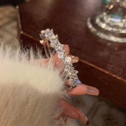 Gypsophila~Light luxury, sparkling and broken, irregular diamond-encrusted zircon high-end exquisite bracelet with open design.