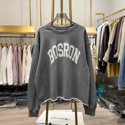 [Real-life shot from Xiao Ai's shop] American vintage-style loose-fit crewneck sweatshirt—relaxed, slimming, and featuring rolled-edge long sleeves.