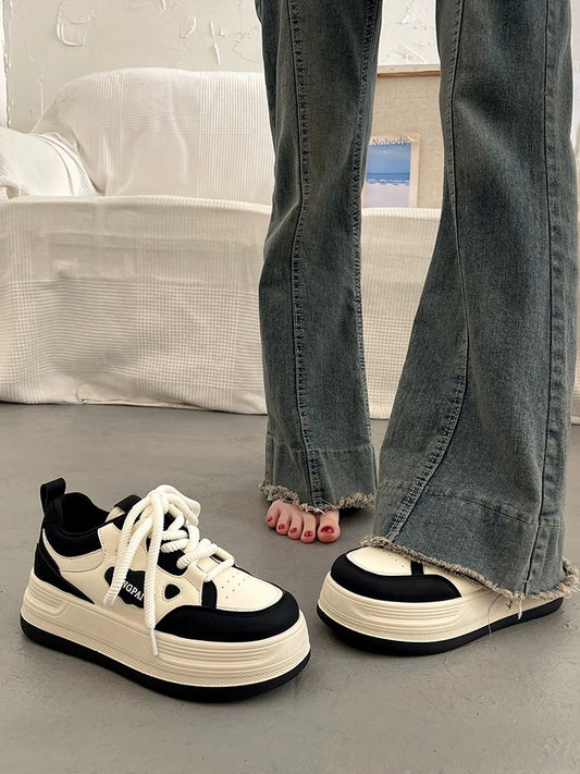 Popular niche thick-soled sneakers for women in spring and autumn, versatile super hot white shoes 2024 new Korean casual sports shoes