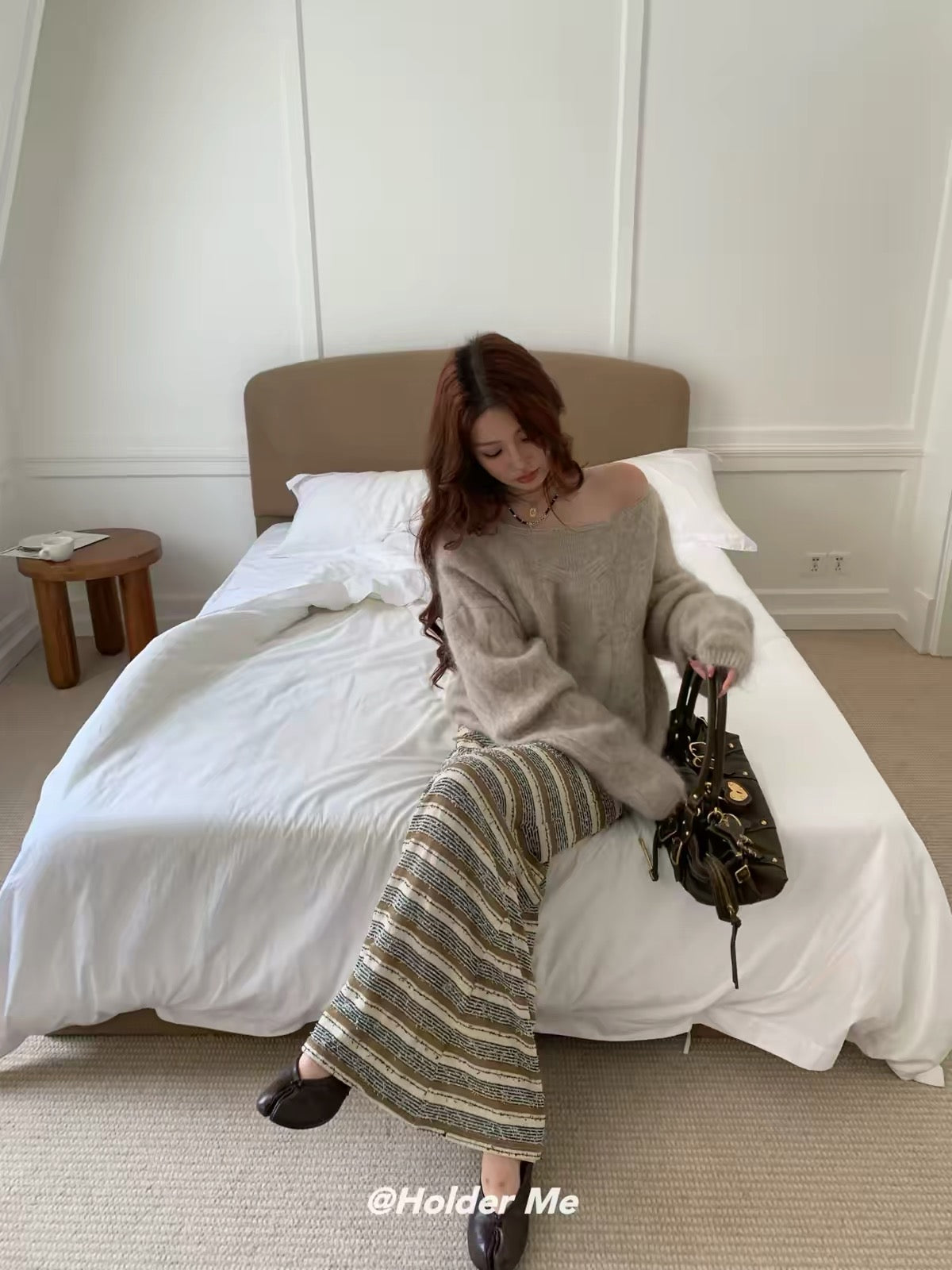 HOLDER 2026 Winter New Collection: Korean-Style Relaxed-Fit, One-Shoulder, Long-Sleeve, Thick-Knit Sweater for Women