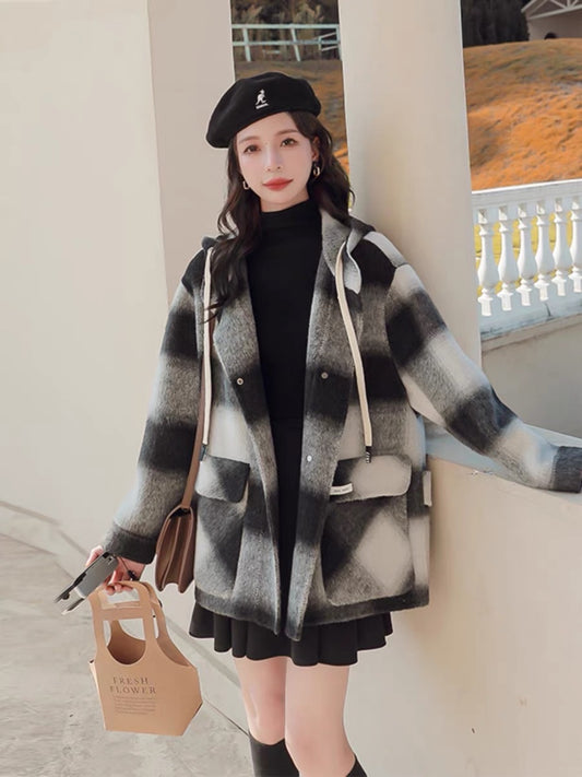 Short hooded coat double-sided cashmere women's 2023 new black and white plaid woolen coat women's autumn and winter high-end sense