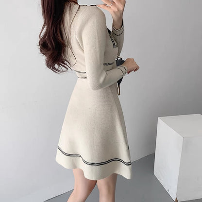 2023 new French Hepburn style little black dress with waist and bottom layer with sweater knitted dress for women in autumn and winter