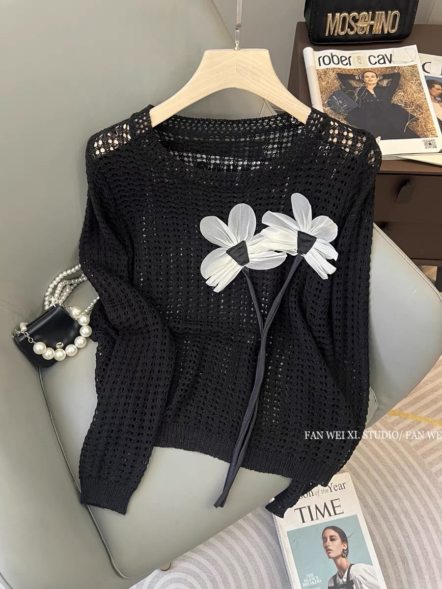 Early autumn new design French three-dimensional flower loose blouse hollow round neck long-sleeved sweater women's sun protection shirt (B2214)