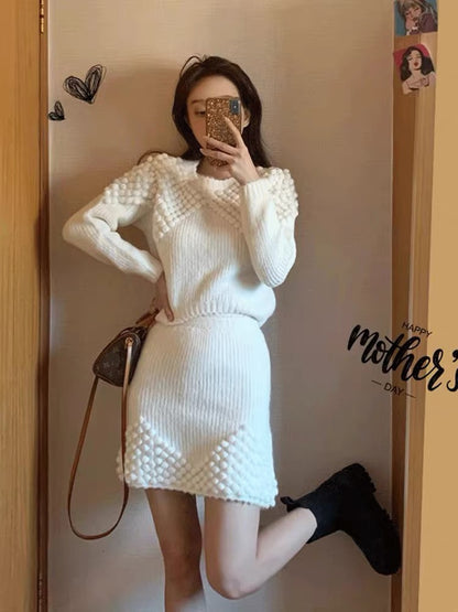 Small skirt suit early spring 2023 new women's salty and sweet age-reducing two-piece set fashionable and stylish internet celebrity T3498