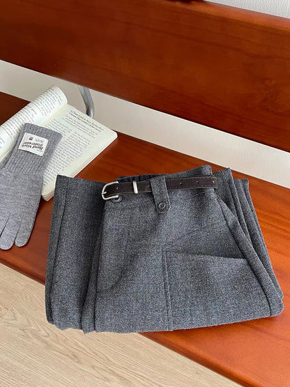 Women's Japanese/Korean-style retro "Old Money" aesthetic wool-blend wide-leg trousers—a chic, relaxed, and stylish straight-leg casual pant for autumn and winter.