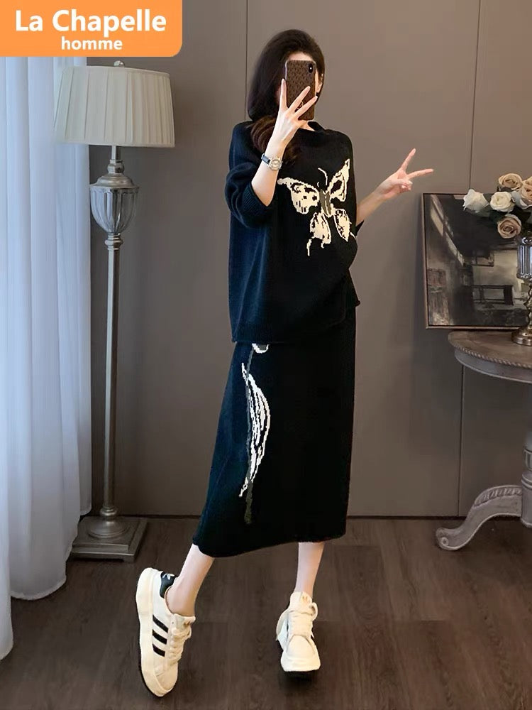 La Chapelle's autumn clothing is matched with a complete set of 2023 new internet celebrity small black sweater and skirt two-piece set