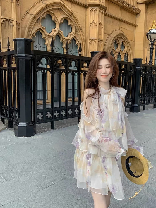 Fish Rabbit Rabbit Halter Neck Dress 2023 New Female Butterfly Lace Loose Temperament Long-sleeved Sunscreen Skirt