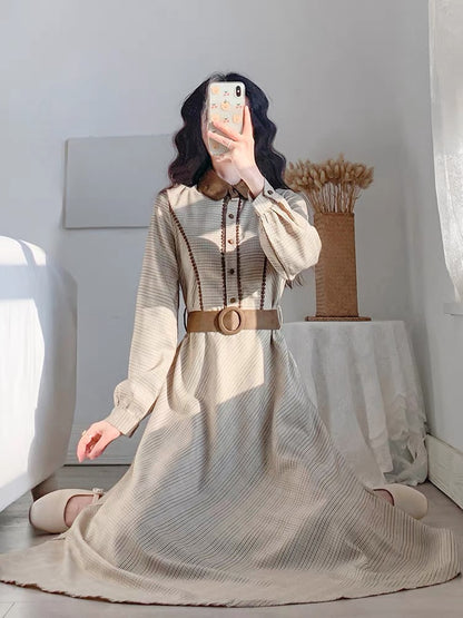 Autumn clothing 2023 new women's POLO collar temperament slimming design niche coffee break French retro dress