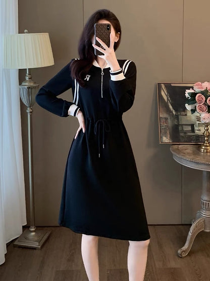 Fashionable Casual Western Dress 2023 Autumn and Winter New Zipper Collar Black and White Contrast Color Adjustable Drawstring Skirt for Women D5594