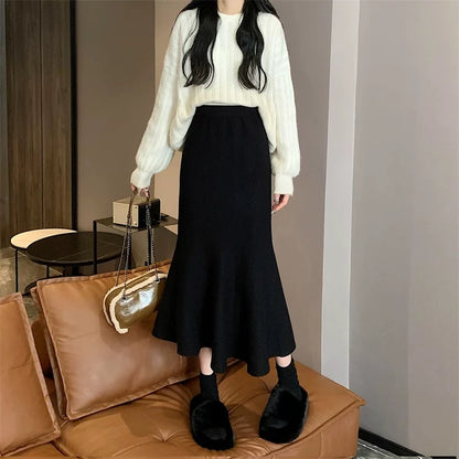Design niche knitted skirt for women in autumn high-waist slim skirt for small people versatile fishtail skirt mid-length skirt