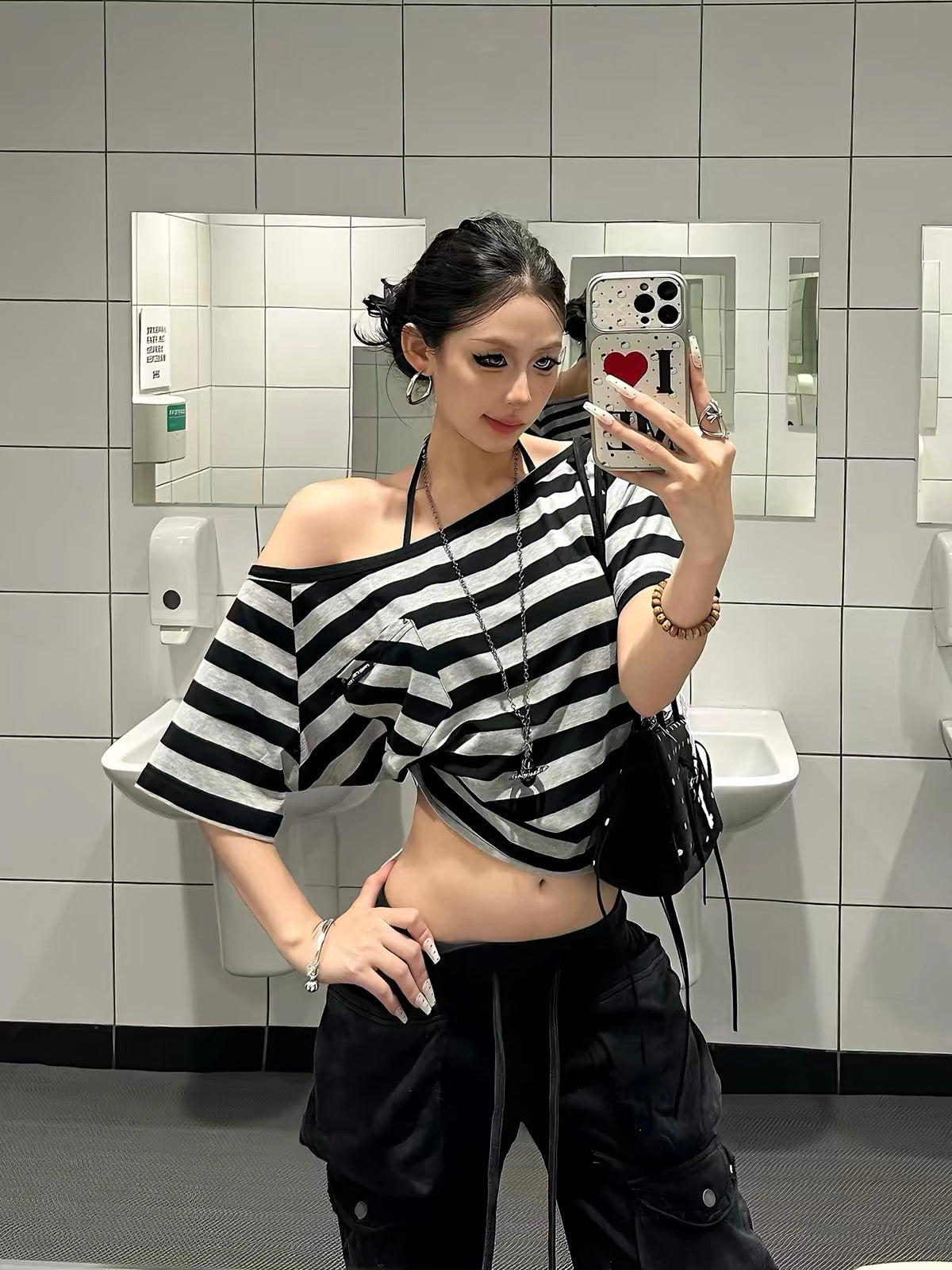 Baobaotang Women's Summer Off-Shoulder Short-Sleeve T-Shirt – American Retro Style, Black & Grey Color-Block Stripes, Slim-Fit, Flattering & Chic