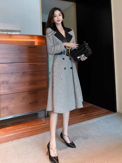 Plaid trench coat for women autumn and winter 2023 new houndstooth stitching PU leather mid-length waist slimming coat jacket
