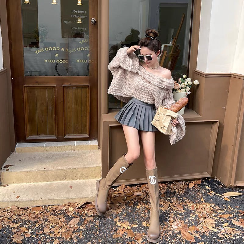 Small P Clothes Stand Red One-shoulder Sweater Women's Autumn and Winter High-Quality Bell Sleeve Lazy Style Knitted Sweater Top for Women (S0941)