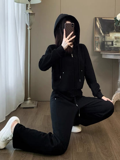 Internet celebrity sports and leisure suit for women in autumn and winter, loose and slimming, fashionable and fashionable street-style velvet sweatshirt two-piece set