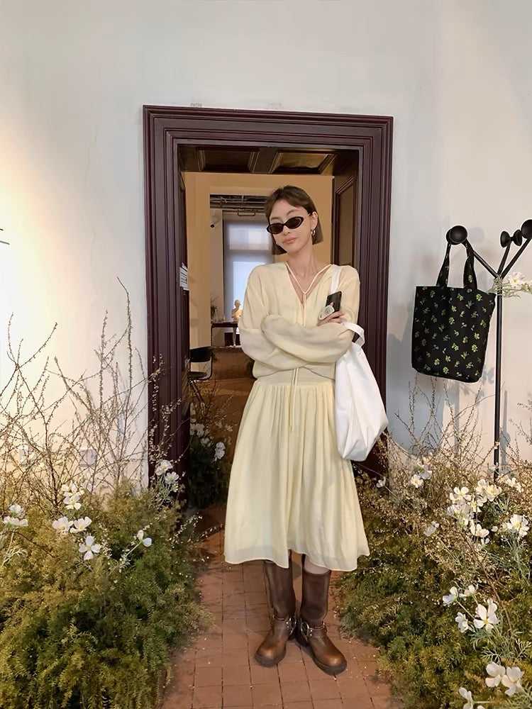 【13C】French gentle and romantic cream dress V-neck clavicle shell buckle elegant and delicate fairy skirt D775