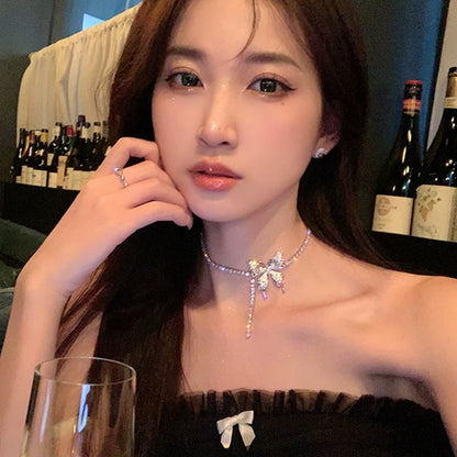 Flash Diamond Butterfly Necklace Women's Light Luxury Niche Design 2023 New Hot Style Trendy High-end Clavicle Chain Necklace Autumn