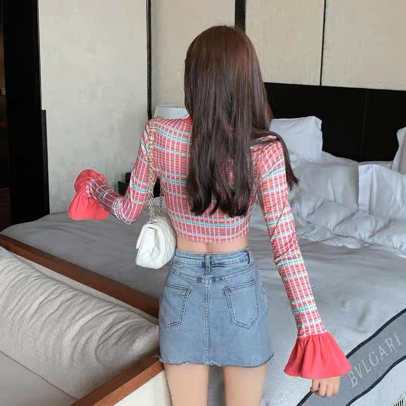 Early spring 2023 new retro contrast color long-sleeved slim T-shirt bell-sleeved short navel-baring bottoming shirt tops for women
