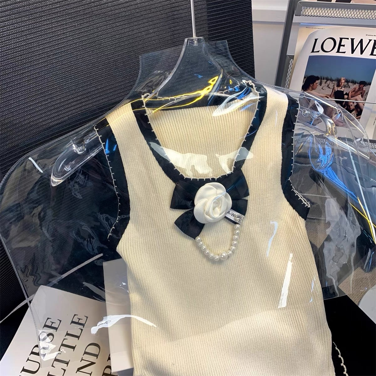Small fragrant wind three-dimensional bow flower camisole female 2023 summer French sleeveless knitted top outerwear