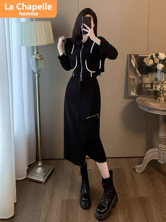 La Chapelle's autumn clothing is paired with a complete set of fashionable casual sportswear suits. Women's European skirts are a two-piece trendy set.