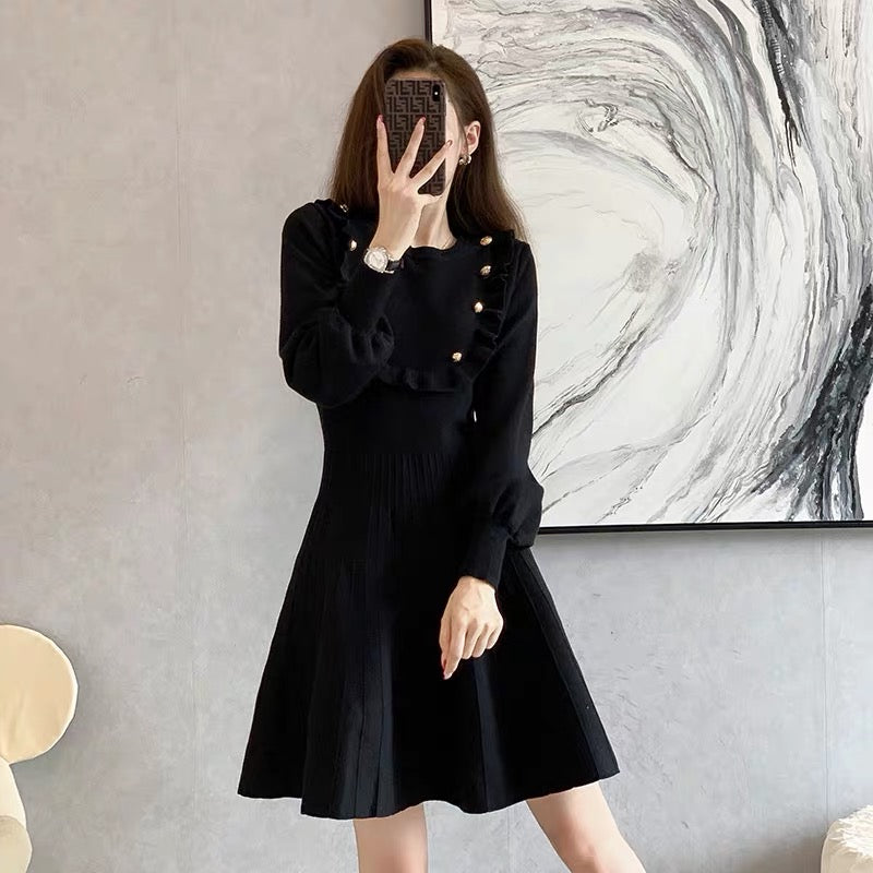 European station's new fall style taller, younger, belly-covering, slimming knitted base layer with jacket, high-end street dress