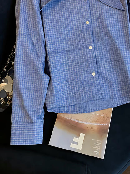 Korean-style niche design blue plaid long-sleeve shirt with ribbon ties; a stylish, versatile, and youthful-looking piece perfect for spring and autumn.