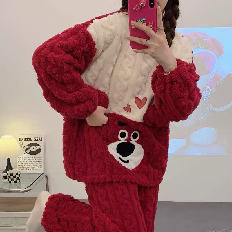 Coral velvet pajamas for women in winter 2022 new autumn and winter plus velvet thickened flannel strawberry bear internet celebrity style