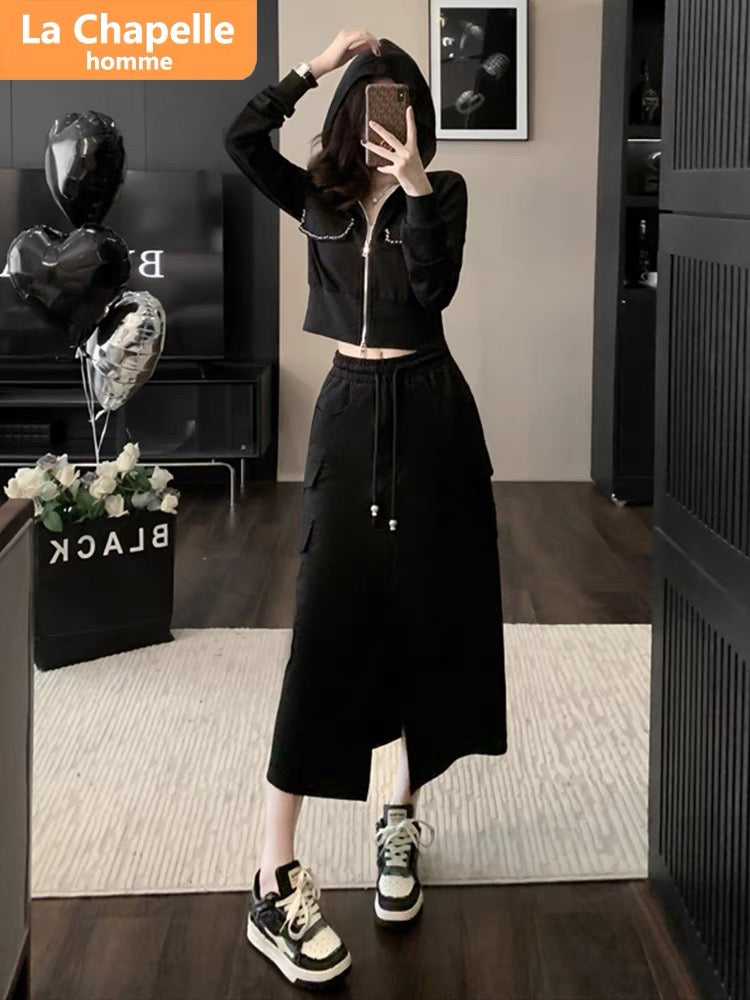 La Chapelle's autumn outfit is paired with a complete set of fashionable 2023 new internet celebrity sports style slit skirt two-piece set
