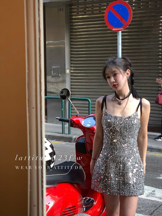 LATTITUDE/Yang Xiaolu black and silver sequin suspender hot girl sexy A-line skirt dress