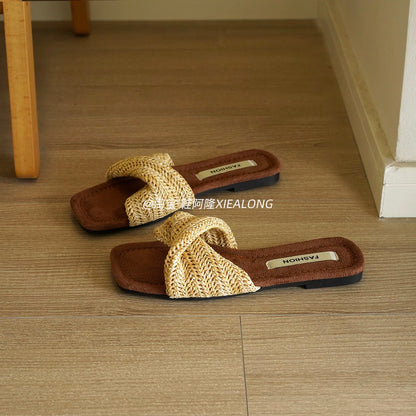 French-style woven crisscross flat slides for women – 2026 new summer square-toe sandals, perfect for vacation and the beach.