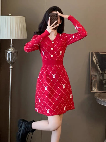 2023 Autumn and Winter New Long-sleeved Little Red Dress for Women, Ladylike Style Waist Slimming Temperament V-neck Knitted Dress D7791