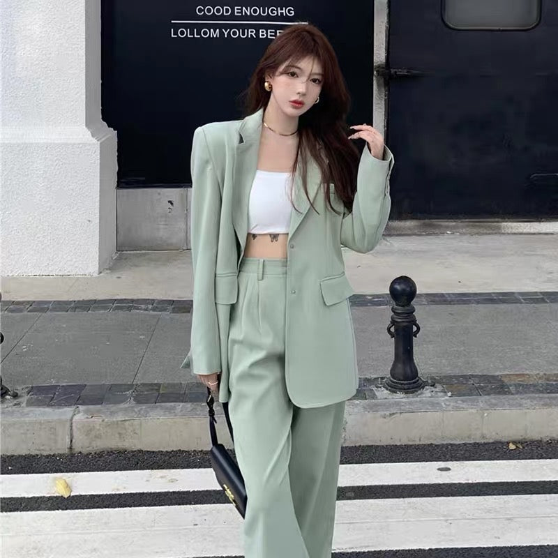 Yujie's light and mature style goddess style early autumn fashion suit suit is a fashionable street-style high-waisted wide-leg pants two-piece set
