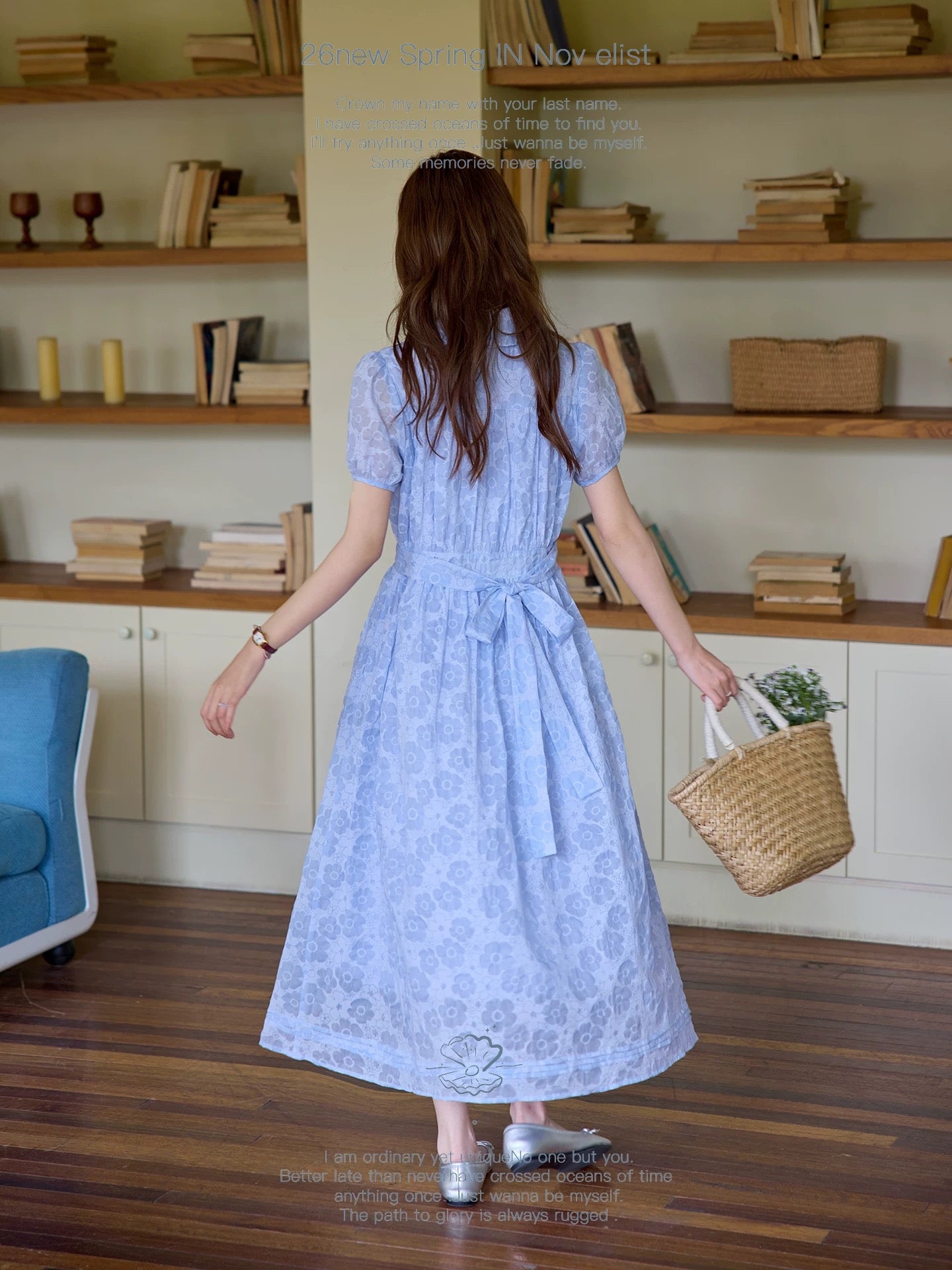 Nov elist One French-style fresh lapel dress with miniature floral texture