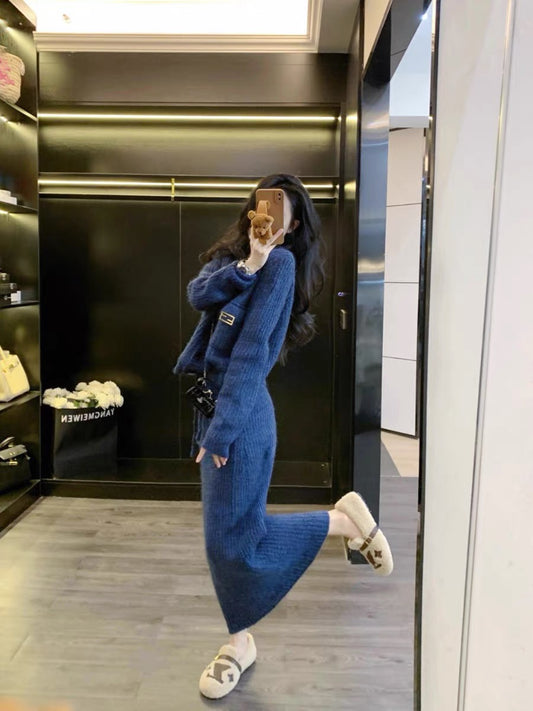 This year's popular and beautiful suit skirts for women are high-end and elegant. Knitted sweaters, hip-covering skirts, deep winter outfits, and a complete set (B5919)