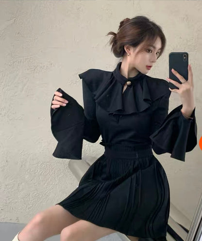 2023 spring and summer new French style retro design temperament black small fragrance skirt two-piece set fried street