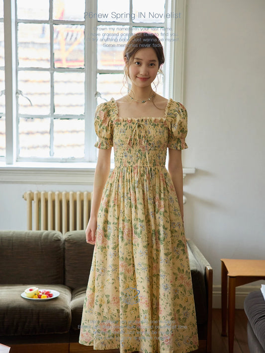 Nov elist One French retro square neck dress with gathered waist to flatter the figure, long floral dress for summer