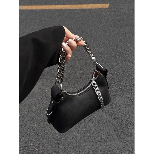 Bag women's summer 2023 new French underarm bag high-end fashion all-match explosive style black chain Messenger women's bag